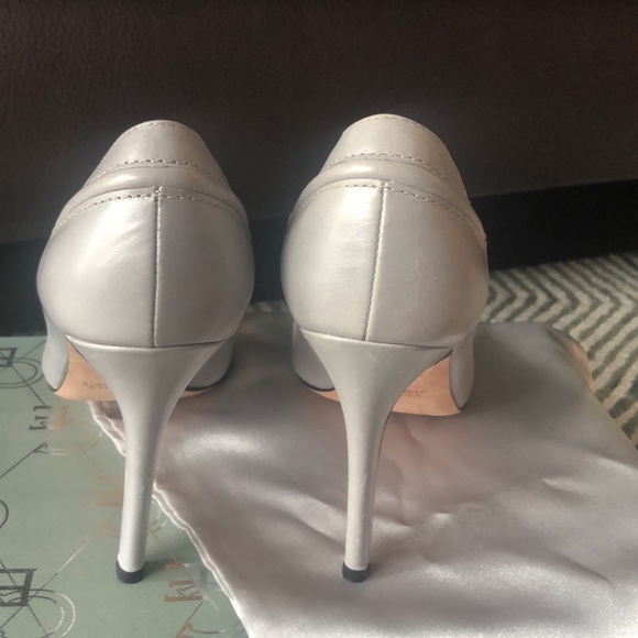 Carolinna Espinosa grey leather heels size 6.5 - Picture 5 of 7